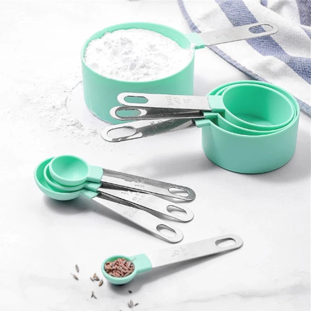 8 Piece Measuring Cups and Spoon Set